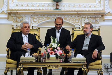 Iran, Iraq Stress Importance of Boosting Energy Ties
