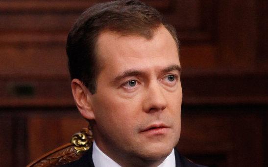 Medvedev: Russia to Veto Toppling Various Regimes by West