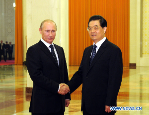 Chinese President Meets Russian PM on Strategic Partnership