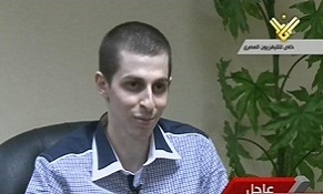 Shalit Hopes Palestinian Prisoners Return Home, Says Hamas Treated Him Well