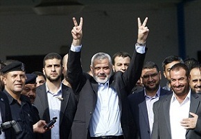 Gestures to Abbas to Compensate for Hamas Swap Deal