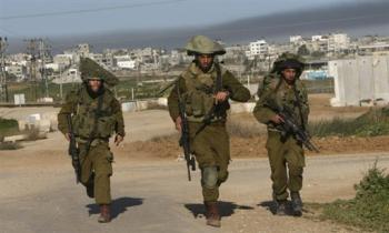 Israel Detains 4 Palestinian Security Officers 

