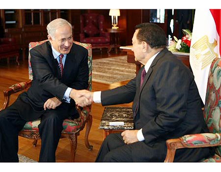 Israel Urges World to Curb Public Criticism against Mubarak: Haaretz

