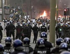 Police Raid Houses across London over Riots