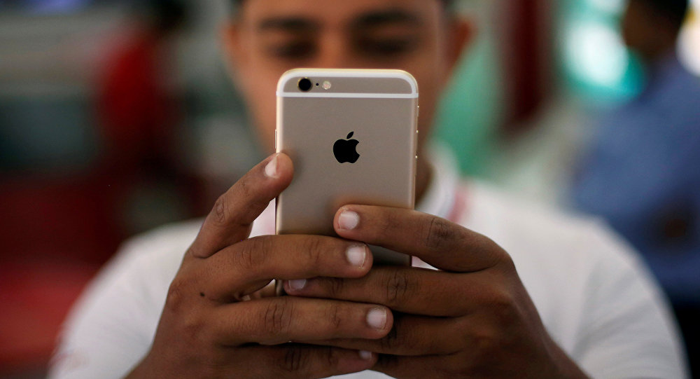 أضرار خطيرة بسبب الكتابة على الهاتف المحمول