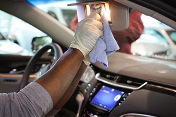 نصائح للتخلص من الروائح الكريهة في السيارة