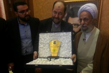 آية الله يزدي وياغي والموسوي