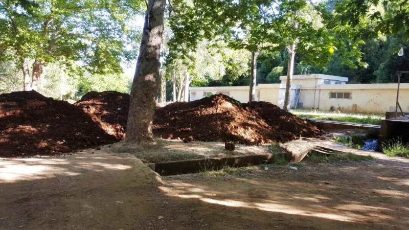 قطع طريق النهر في بلدة كفرحلدا بالاتربة