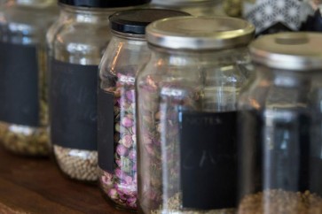 العلاج بالأعشاب.. سلاح ذو حدين