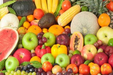 تناول الفاكهة والخضار 3 مرات يوميا يقلل من خطر الاصابة بامراض الشرايين