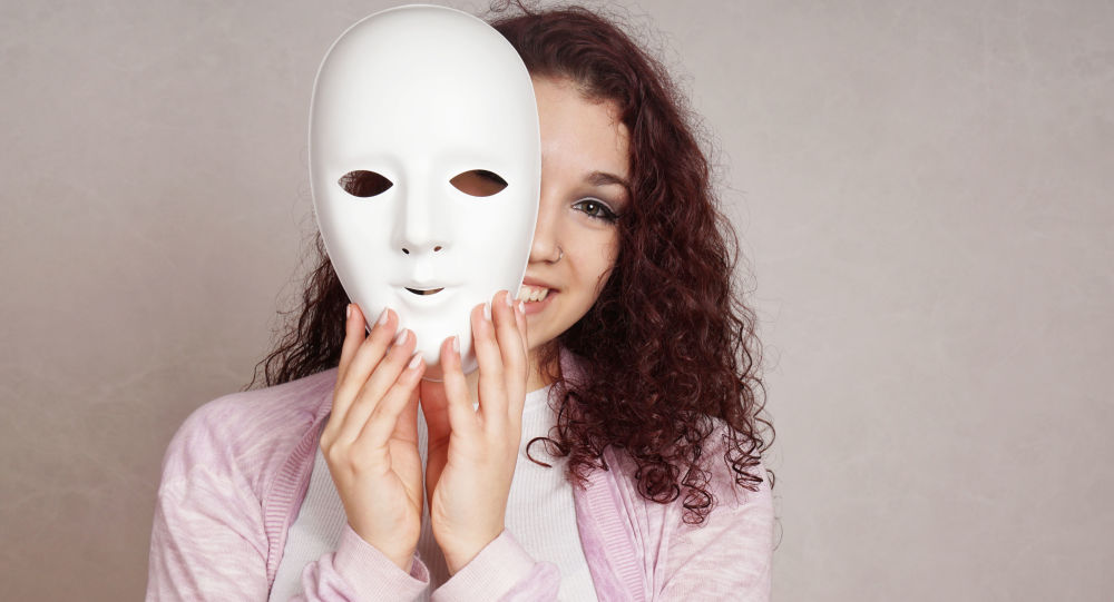 الأسباب التي تجعل بعض الأشخاص يضحكون أكثر من غيرهم