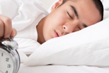 أطعمة تساعدك على النوم