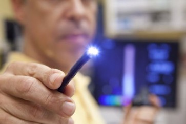 تعمل الكاميرا من خلال تتبع جسيمات الفوتون داخل جسم الإنسان