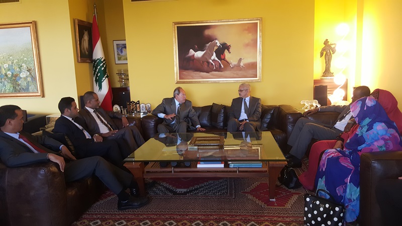 الرئيس لحود يستقبل وفد موريتاني