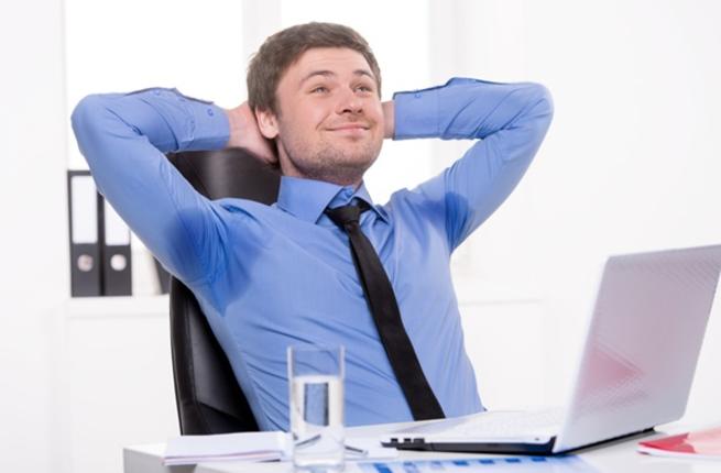 العرق ليس سبب رائحتك السيئة.. الإبط قد يصبح مؤشراً للإصابة بالسرطان!