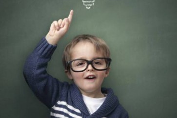 ماذا تعرف عن أنواع الذكاء التي يمتلكها طفلك؟