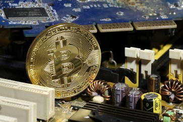 هبوط سعر "بيتكوين" بعد وصوله لرقم قياسي