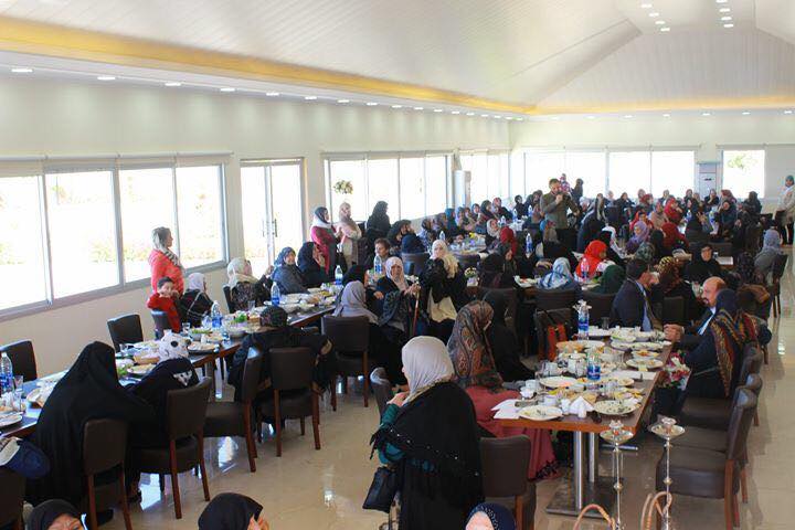 جمعية ايد ب إيد