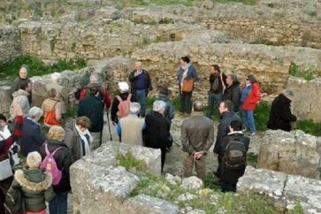 5c8817d7d4375054638b4576