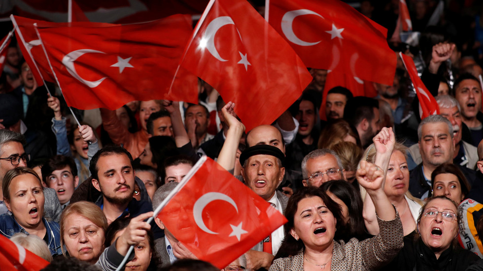 5cd2d18cd437509a198b461d