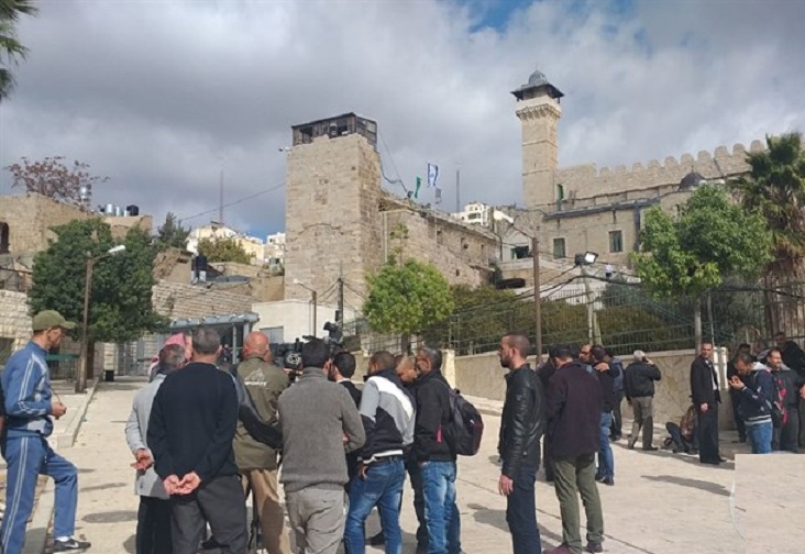 اخلاء بين بالخليل111