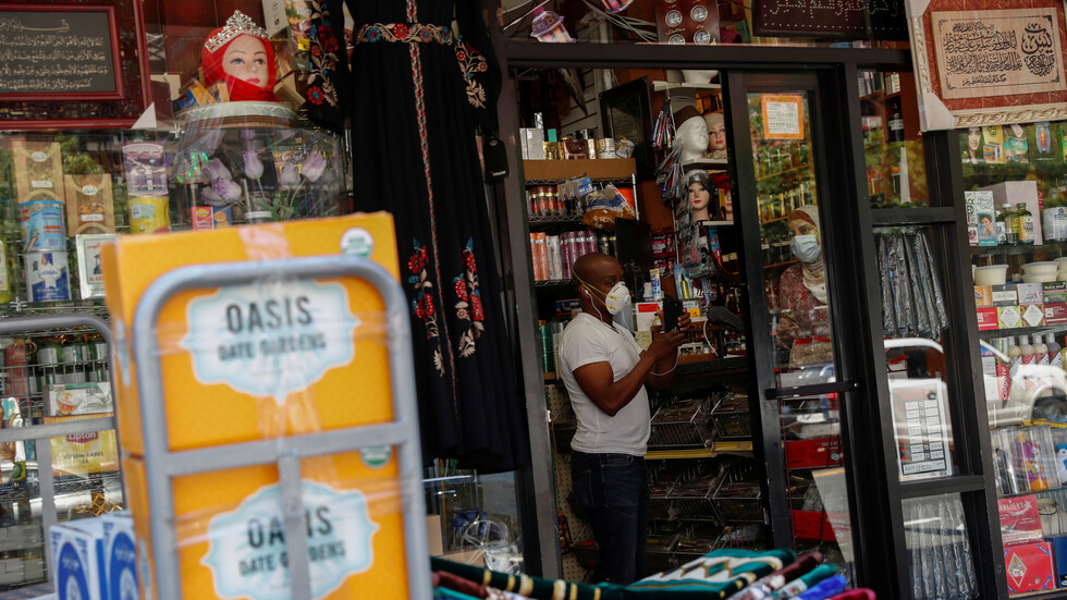 5ee127b24c59b735a36ab24e