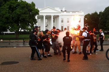 حرق العلم الاميركي في الولايات المتحدة2