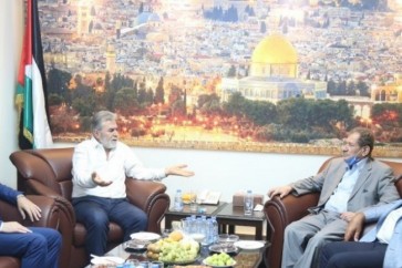 النخالة مستقبلا وفد جبهة التحرير الفلسطينية