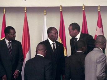Mali: l’Afrique de l’Ouest lance un ultimatum de 72 heures à la junte
