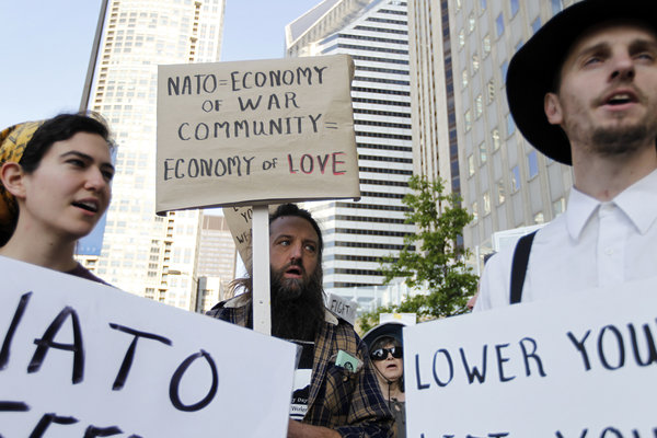 Des manifestants anti-Otan arrêtés au quartier général d’Obama à Chicago