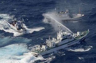 Exercices navals chinois dans une mer théâtre de disputes territoriales