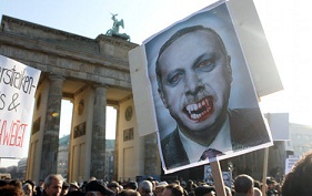 Une manifestation anti-Erdogan à Berlin