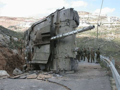 Merkava abattu par la résistance