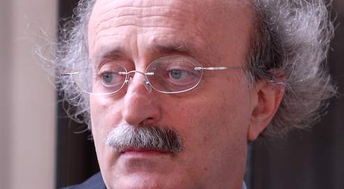 Joumblatt en France si les Etats-unis bombardent la Syrie

