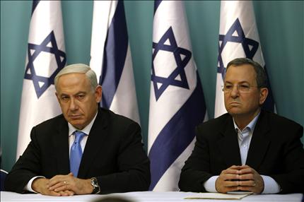 Netenyahu et Barak après la conclusion de la trêve 