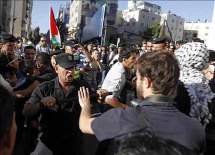 Ramallah : Protestations contre la visite de Mofaz