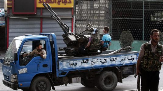 Une « auto-mitrailleuse maison » de l’ASL vue au nord d’Alep, le 29 juillet : l’armée syrienne semble en avoir fait une grande destruction, à Alep et ailleurs, ces derniers jours….