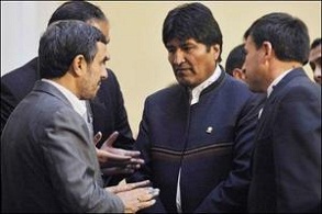 Ahmedinejad et le président bolivien Evo Morales