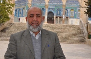 Dr. Najeh Bkayrat lorsqu'il lui était permis de se rendre à al-Aqsa