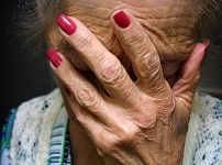 GB: Les personnes âgées privées de nourriture pour les faire mourir plus vite