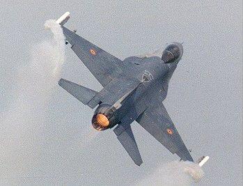 Les USA suspendent leurs livraisons de chasseurs F-16 à l’Egypte

