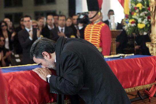 Funérailles en grande pompe pour Chavez, les dirigeants Arabes absents