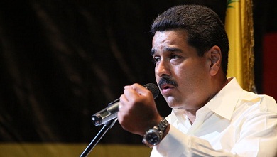 Les Etats-Unis interdisent le survol de leur territoire à Maduro