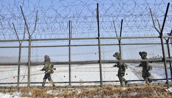 La Corée du Nord installe des barrières antichars à la frontière avec le Sud

