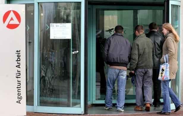 La résistance du marché du travail allemand se craquelle 
