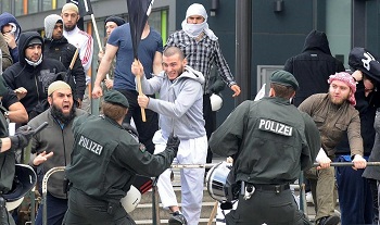 Manifestation à Bonn hostile aux caricatures du prophète Mohammad (s)