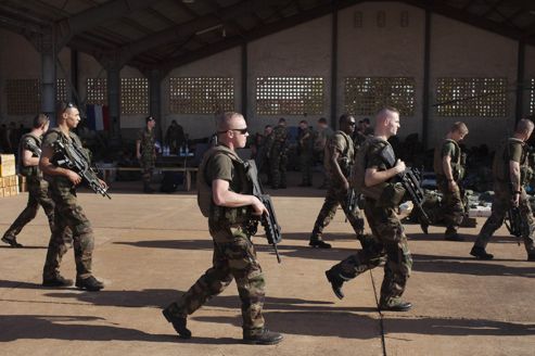 Un cinquième soldat français tué au Mali, annonce François Hollande