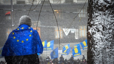 McCain aux manifestants pro-européens à Kiev: 