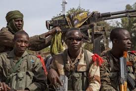 Mali: Français et Maliens aux portes de Gao, des islamistes veulent négocier