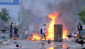 Turquie: reprise des affrontements violents sur la place Taksim